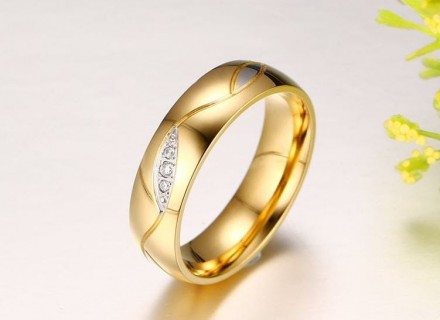 Материал ювелирный сплав Цена указана за одно кольцо
Покрытие золото 18 К
Вставк. . фото 4