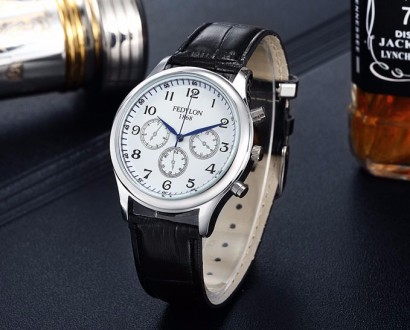 Механизм кварцевый
Материал задней крышки нержавеющая сталь
Ремешок 23,5 см
Цифе. . фото 3