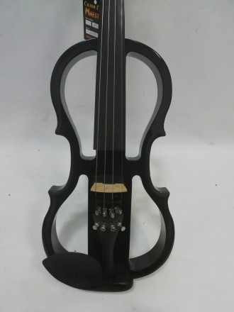 Данная электроскрипка изготовлена из ели и клена, а колки и накладка из черного . . фото 4