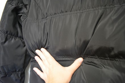 Курточка теплая зимняя Moncler размер L на синтепоне с капюшоном. Курточка была . . фото 9
