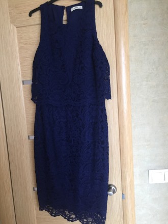 Кружевное платье-футляр красивого синего цвета Oasis, размер 10/36.  ПОГ 43 см, . . фото 3