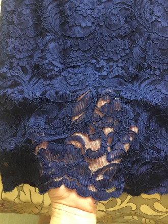 Кружевное платье-футляр красивого синего цвета Oasis, размер 10/36.  ПОГ 43 см, . . фото 4