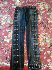 Продам в отличном состоянии джинсы для модниц,сзади украшены необычным пошивом.И. . фото 4