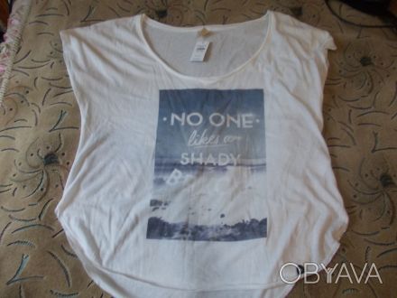 Белая футболка женская  между  XL и XXL , ближе к XXL    . куплена в интернет ма. . фото 1