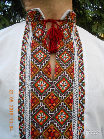 Вышитая вручную сорочка  Традиционные  карпатские мотивы.  Манжеты рукавов и гор. . фото 1