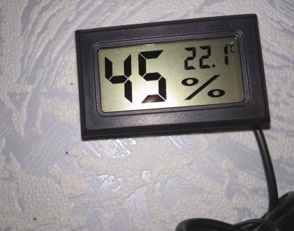 Мини гигрометр - термометр с выносным датчиком служит для измерения влажности и . . фото 9