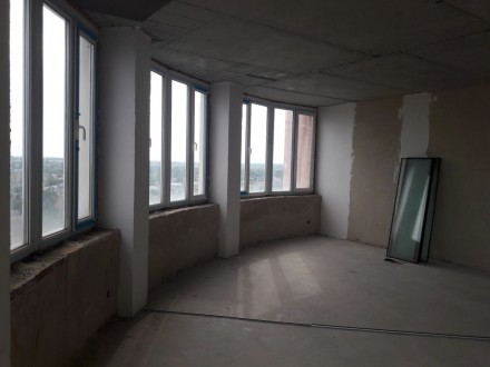 Продам 3-х кімнатну квартиру нестандартного планування на 9-ому поверсі 9-ти пов. Центр. фото 8