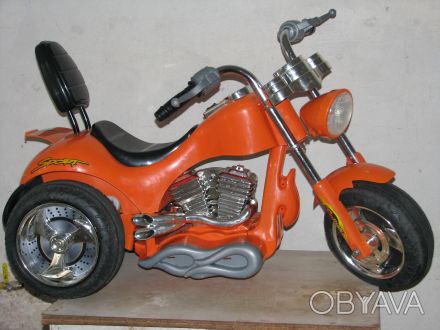 Продам детский электрический мотоцикл на аккумуляторах в нормальном рабочем сост. . фото 1