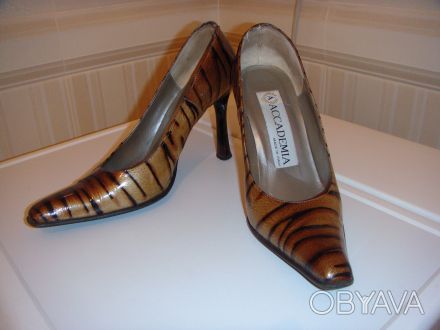 Продам кожаные коричневые итальянские туфли Accademia 37 размера. Кожаная подошв. . фото 1