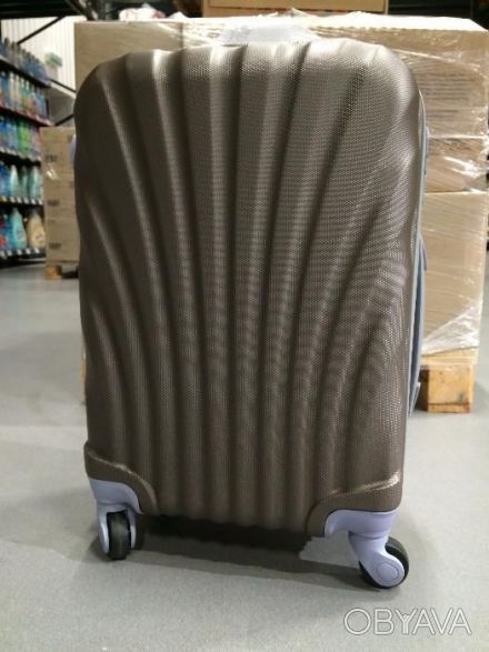 Дорожний чемодан на колесах є у 5 кольорах коричневий, фіолетовий, чорний, синій. . фото 1