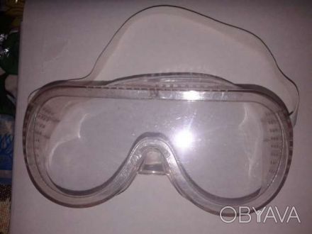 Новые защитные пластмасовые очки. На резиночке. Цвет белый. Фирма safety goggle.. . фото 1