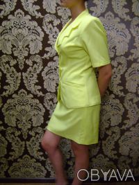 Продам женский костюм (педжак,юбка),р.46-48, цвет лимоновый,педжак с коротким ру. . фото 4