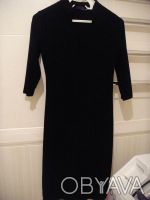 Продам черное трикотажное платье 44-46 размера с рукавом тричетверти.. . фото 2