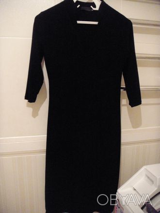 Продам черное трикотажное платье 44-46 размера с рукавом тричетверти.. . фото 1