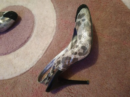 Продам туфлі жіночі з натурального замшу в ідеальному стані. Використовувались к. . фото 3