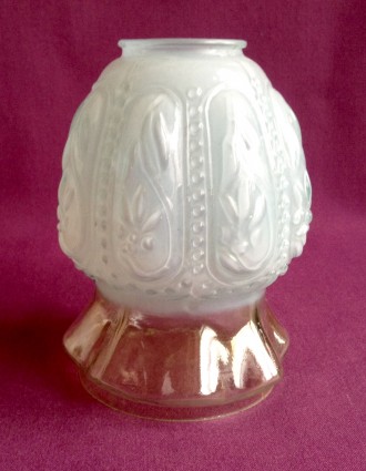 Плафон Бутон. Для светильников и бра. СССР. 
Комбинированное стекло.
Высота 17. . фото 3