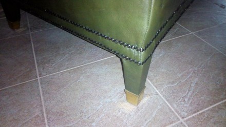 Мягкая часть, итальянский классический кожаный 3-х местный диван по доступной це. . фото 4