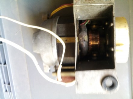 Двигатель к кухонному комбайну Мрия-2 в рабочем состоянии,сутки на проверку. . фото 4