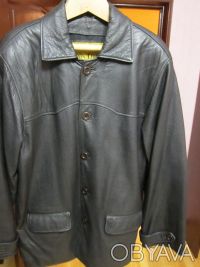 Продам мужскую кожанную куртку (весна-осень) на пуговицах. Размер 50, рост 4, цв. . фото 3