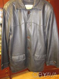 Продам мужскую кожанную куртку (весна-осень) на пуговицах. Размер 50, рост 4, цв. . фото 2