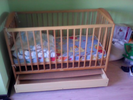 Детская кроватка с матрацем из кокосовой стружки, постельными принадлежностями и. . фото 3