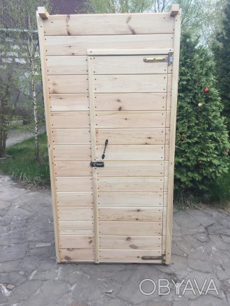 Продам туалет деревянный выполнен из сосной вагонки , есть разные варианты ,возм. . фото 1