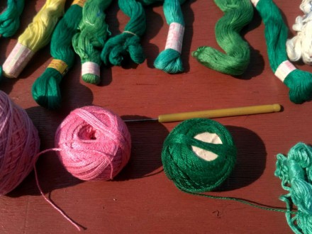 Продам срочно нитки: мулине, пряжа, крючок для вязания всего 20 шт., желательно . . фото 5