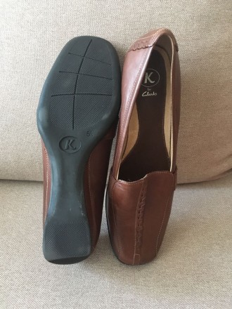 Новые кожаные туфли,английская фирма Clarks.Стелька 25.5 каблук 4. . фото 3