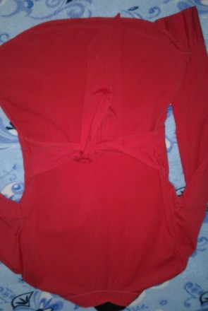 Блузка Zara, цвет красный, размер указан XS, но я ношу М и мне как раз. Состояни. . фото 6