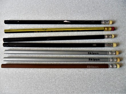 Продам новые не заточенные советские карандаши разной твердости. Цена за все 16 . . фото 3