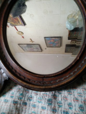 Старинное зеркало, имеется дефект:сзади отсутствует ножка. На фото может показат. . фото 4
