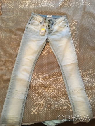 Продаётся срочно джинсы мне не подошли по размеру Новые покупал за 1000 гривен р. . фото 1