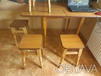 Раскладывающийся кухонный стол с табуретками, размер 120 на 85 сложенный 85 на 6. . фото 6