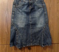 Продам джинсовую юбку б/у в очень хорошем состоянии.
талия 72, бедра 92, длина . . фото 4
