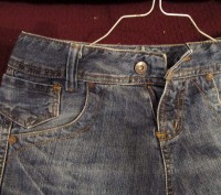 Продам джинсовую юбку б/у в очень хорошем состоянии.
талия 72, бедра 92, длина . . фото 6