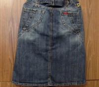 Продам джинсовую юбку б/у в очень хорошем состоянии.
талия 72, бедра 92, длина . . фото 5
