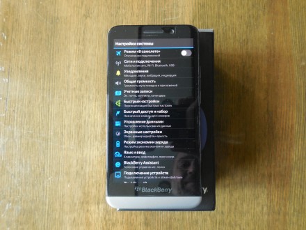 Смартфон Blackberry Z30

Смартфон в состоянии нового, на гарантии, на дисплее . . фото 7