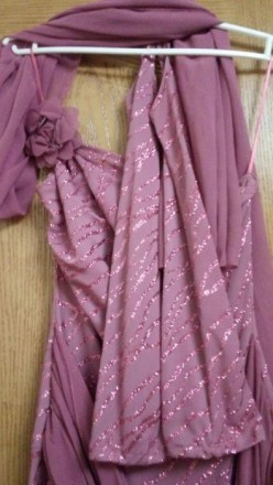 Фиолетовое платье одевалось 1 раз. Размер 42-44, в комплекте рукава и шарф.. . фото 5