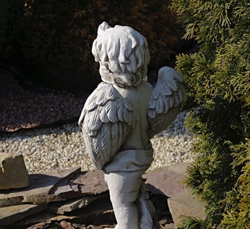 Садовая статуя Ангел с цветочным горшком – красивая фигура ангела, который держи. . фото 5