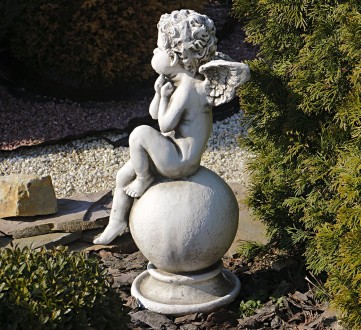 Ангел на шаре – красивая садовая фигура ангела выполнена из искусственного камня. . фото 6