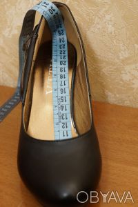 Продам новые туфли
Состояние - абсолютно новые.
Размер 37
Размер стельки внут. . фото 9