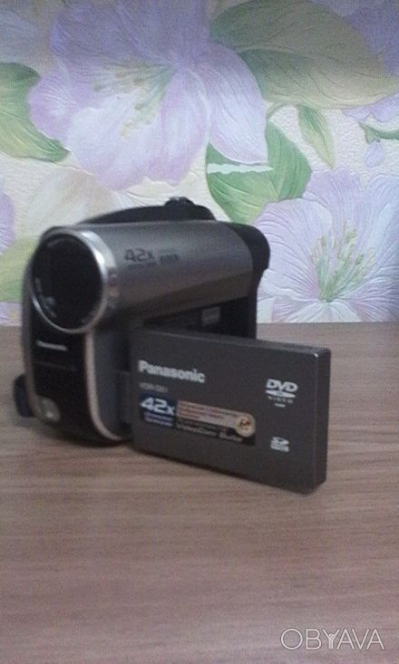 Продам .Видеокамера Panasonic .
К ней прилогается: инструкция,аккумулятор, адап. . фото 1