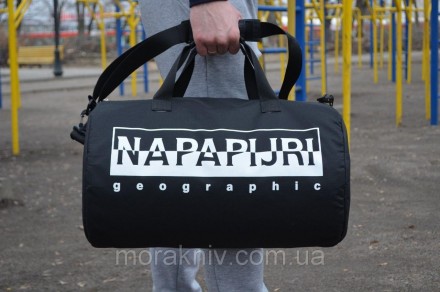 Спортивная дорожная сумка бочонок Napapijri.
Ключевая особенность сумки – это ее. . фото 3