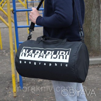 Спортивная дорожная сумка бочонок Napapijri.
Ключевая особенность сумки – это ее. . фото 1