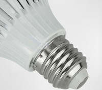 Тип элемента:
Светодиодные лампы
Производитель:
CTB
Угол Раствора Луча (°):
. . фото 6