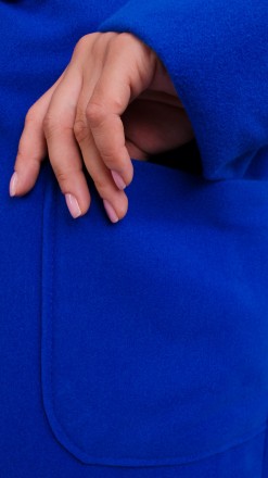 Сарена. Женское пальто-кардиган больших размеров.
Цвет: электрик
Материал: кашем. . фото 7
