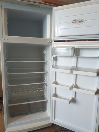 Холодильник в хорошем состоянии( в ремонте не был) торг уместен. Т 0968379041. . фото 3