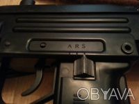 Пистолет-пулемет KWC KMB07 — копией известнейшего пистолета-пулемета Mini UZI. В. . фото 4