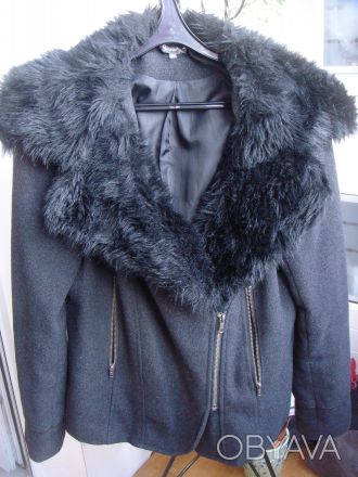Продам женскую стильную курточку темно-серого цвета 48 размера с отстегивающимся. . фото 1