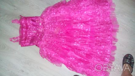 Платье для принцессы 6-8 лет, малиновое, на молнии, длина 101, верх 32, юбка 69,. . фото 1